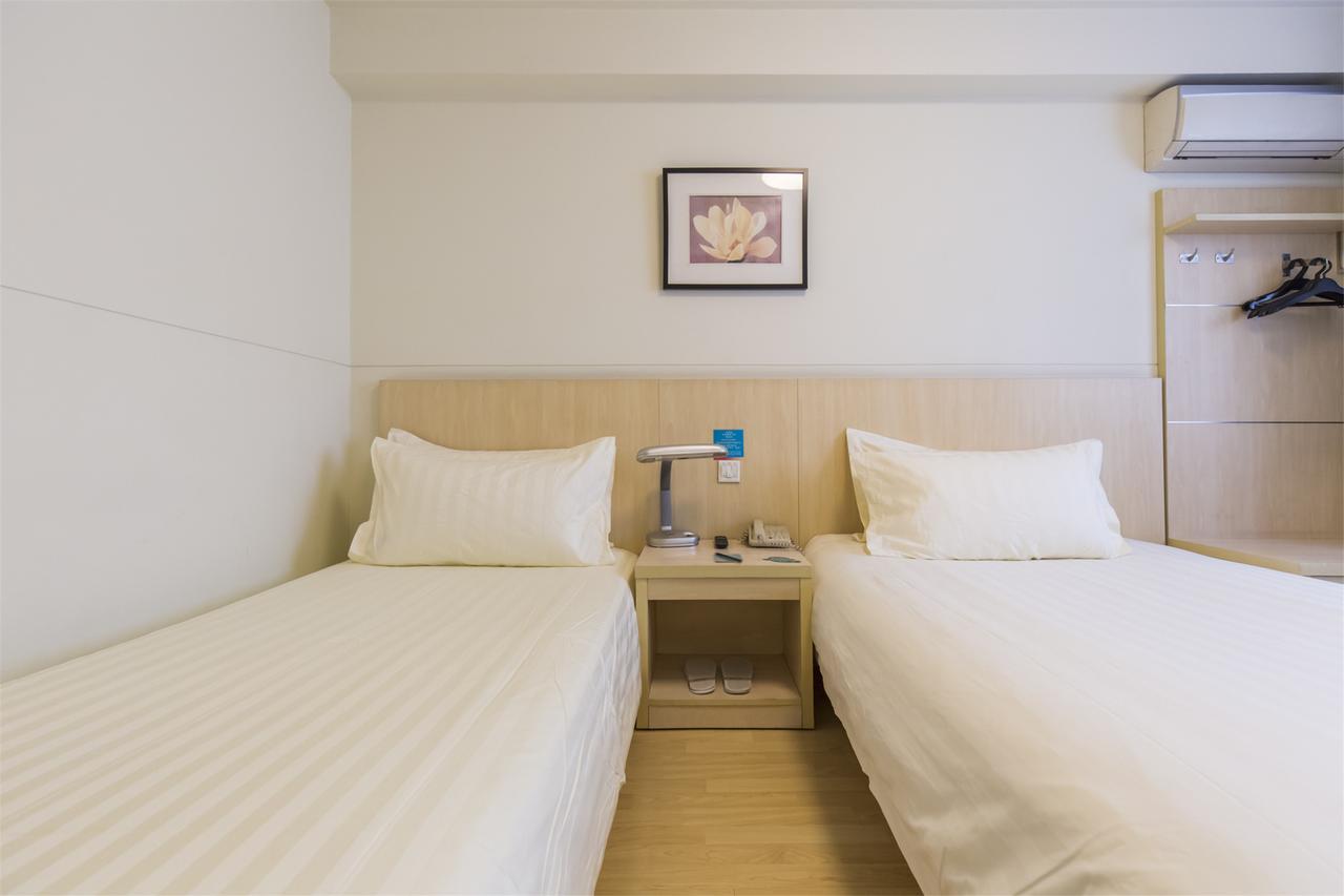 Jingjiang Inn Shanghai Hutai Road Экстерьер фото