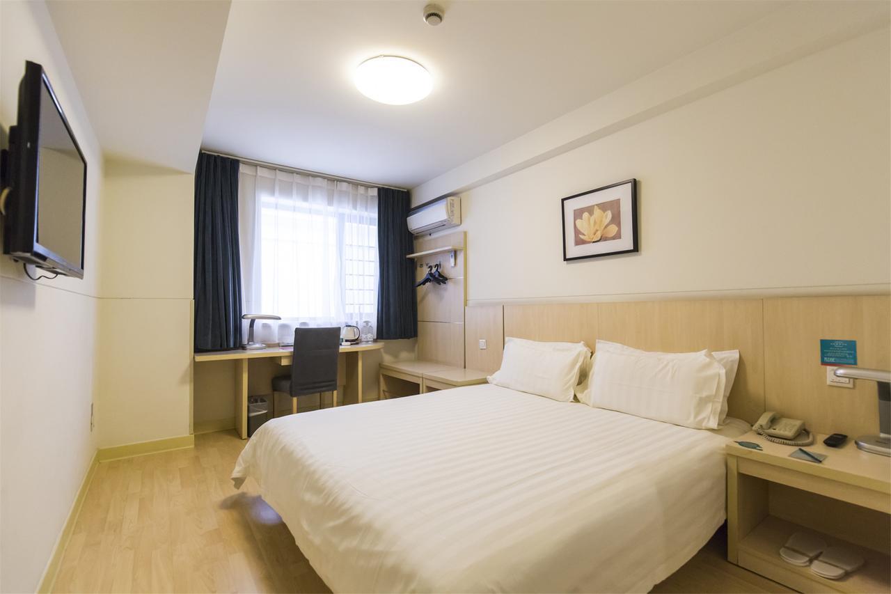 Jingjiang Inn Shanghai Hutai Road Экстерьер фото