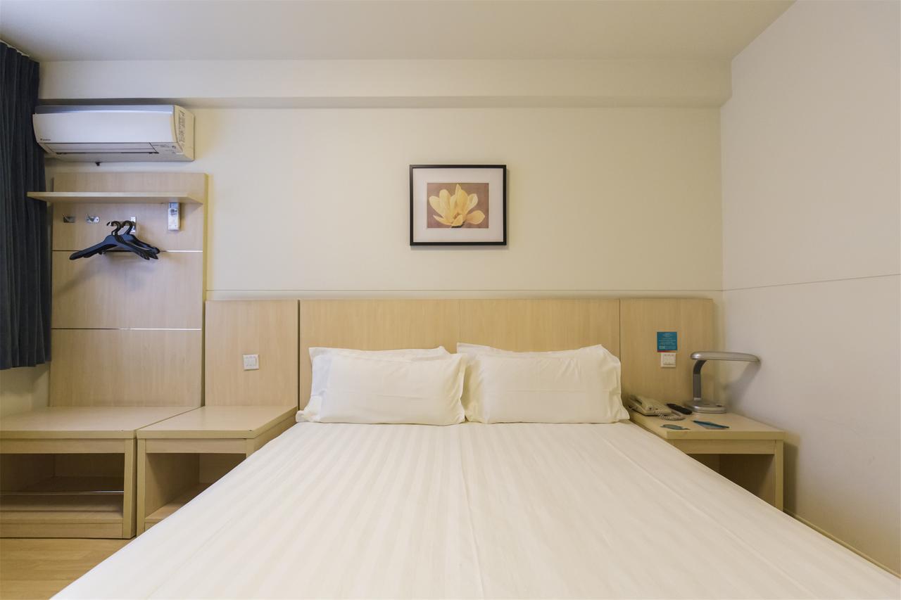 Jingjiang Inn Shanghai Hutai Road Экстерьер фото